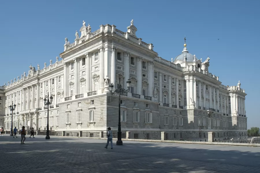 Main facade of the Royal Palace of Madrid seen from the Plaza de la Armería